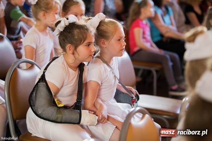 Zdjęcie w galerii na portalu naszraciborz.pl: Koncert Laureat&oacute;w XVI Gminnego Przeglądu Zespoł&oacute;w Artystycznych wiadomości z regionu