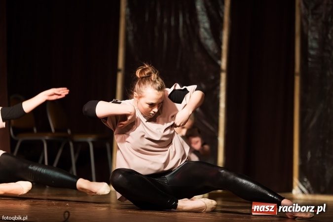 Zdjęcie w galerii na portalu naszraciborz.pl: Koncert Laureat&oacute;w XVI Gminnego Przeglądu Zespoł&oacute;w Artystycznych wiadomości z regionu