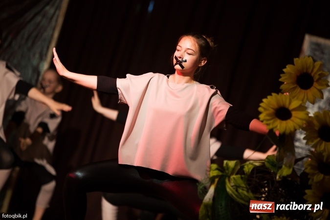 Zdjęcie w galerii na portalu naszraciborz.pl: Koncert Laureat&oacute;w XVI Gminnego Przeglądu Zespoł&oacute;w Artystycznych wiadomości z regionu