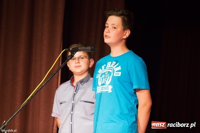 Zdjęcie w galerii na portalu naszraciborz.pl: Koncert Laureat&oacute;w XVI Gminnego Przeglądu Zespoł&oacute;w Artystycznych wiadomości z regionu