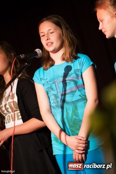 Zdjęcie w galerii na portalu naszraciborz.pl: Koncert Laureat&oacute;w XVI Gminnego Przeglądu Zespoł&oacute;w Artystycznych wiadomości z regionu