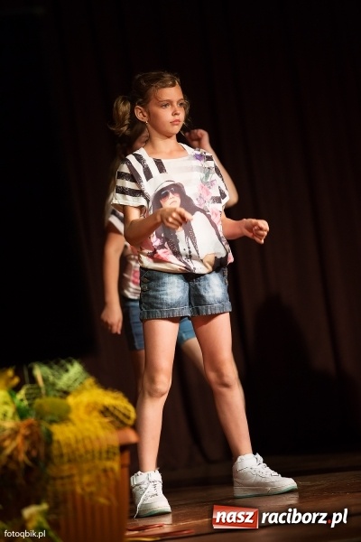 Zdjęcie w galerii na portalu naszraciborz.pl: Koncert Laureat&oacute;w XVI Gminnego Przeglądu Zespoł&oacute;w Artystycznych wiadomości z regionu