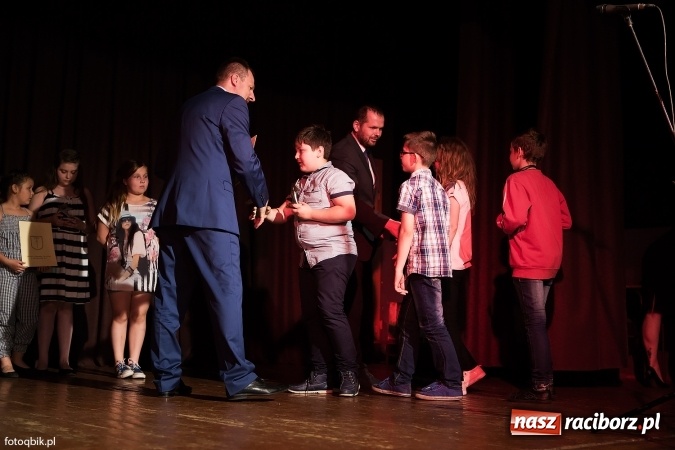 Zdjęcie w galerii na portalu naszraciborz.pl: Koncert Laureat&oacute;w XVI Gminnego Przeglądu Zespoł&oacute;w Artystycznych wiadomości z regionu