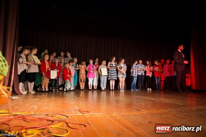 Zdjęcie w galerii na portalu naszraciborz.pl: Koncert Laureat&oacute;w XVI Gminnego Przeglądu Zespoł&oacute;w Artystycznych wiadomości z regionu