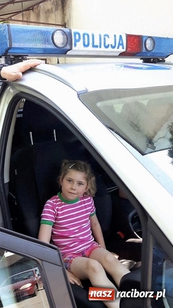 Zdjęcie w galerii na portalu naszraciborz.pl: Policjanci na spotkaniu z młodzieżą w Kuźni Raciborskiej wiadomości z regionu