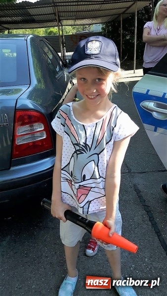 Zdjęcie w galerii na portalu naszraciborz.pl: Policjanci na spotkaniu z młodzieżą w Kuźni Raciborskiej wiadomości z regionu