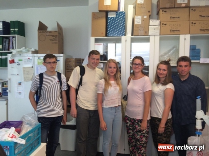 Zdjęcie w galerii na portalu naszraciborz.pl: Technicy analitycy z raciborskiego CKZiU nr 1 w Hiszpanii wiadomości z regionu