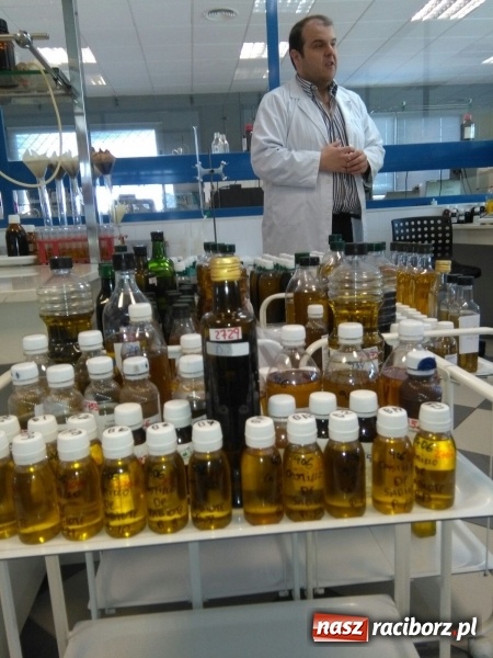 Zdjęcie w galerii na portalu naszraciborz.pl: Technicy analitycy z raciborskiego CKZiU nr 1 w Hiszpanii wiadomości z regionu