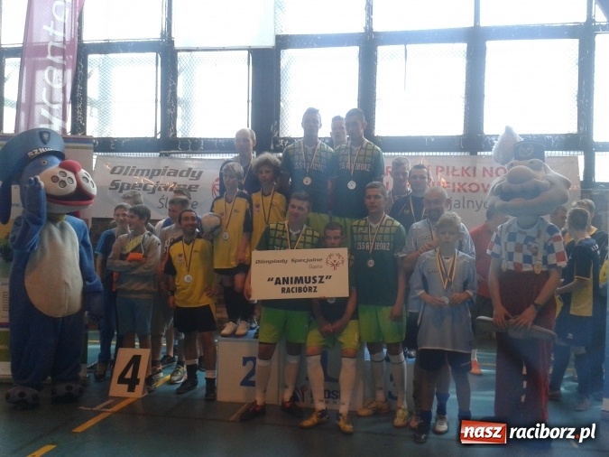 Zdjęcie w galerii na portalu naszraciborz.pl: Złoto piłkarzy Animuszu Racibórz wiadomości z regionu