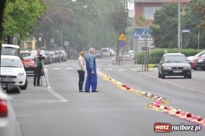 Zdjęcie w galerii na portalu naszraciborz.pl: Dziś Boże Ciało. Nasze ulice tradycyjnie pięknie ustrojone wiadomości z regionu