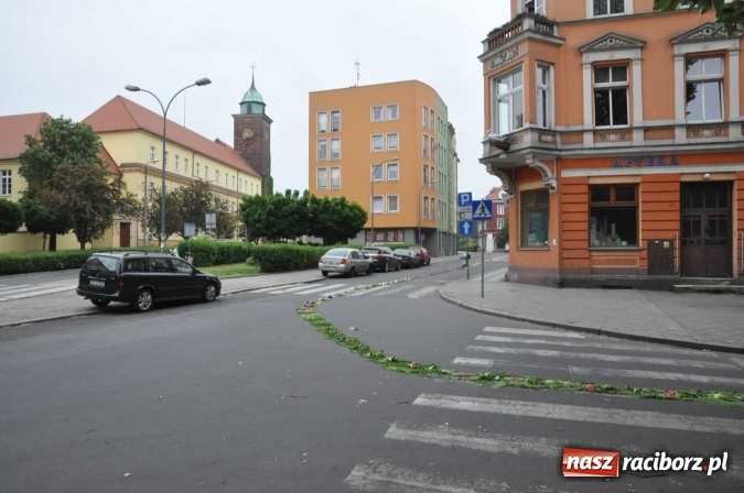 Zdjęcie w galerii na portalu naszraciborz.pl: Dziś Boże Ciało. Nasze ulice tradycyjnie pięknie ustrojone wiadomości z regionu