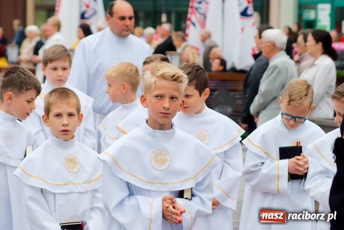 Zdjęcie w galerii na portalu naszraciborz.pl: Procesje Bożego Ciała w Raciborzu i okolicach wiadomości z regionu