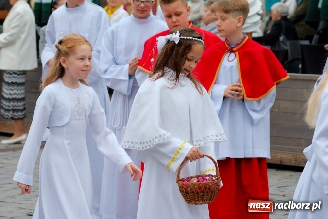 Zdjęcie w galerii na portalu naszraciborz.pl: Procesje Bożego Ciała w Raciborzu i okolicach wiadomości z regionu
