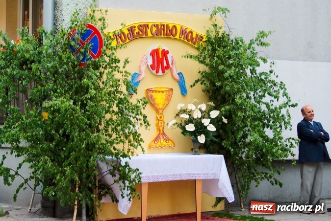 Zdjęcie w galerii na portalu naszraciborz.pl: Procesje Bożego Ciała w Raciborzu i okolicach wiadomości z regionu