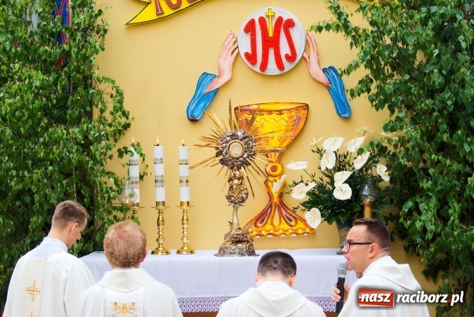 Zdjęcie w galerii na portalu naszraciborz.pl: Procesje Bożego Ciała w Raciborzu i okolicach wiadomości z regionu