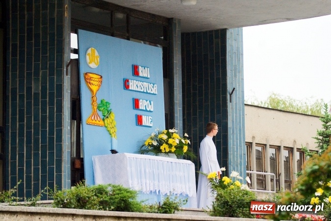 Zdjęcie w galerii na portalu naszraciborz.pl: Procesje Bożego Ciała w Raciborzu i okolicach wiadomości z regionu