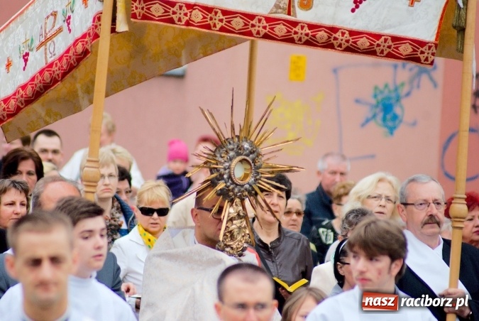 Zdjęcie w galerii na portalu naszraciborz.pl: Procesje Bożego Ciała w Raciborzu i okolicach wiadomości z regionu