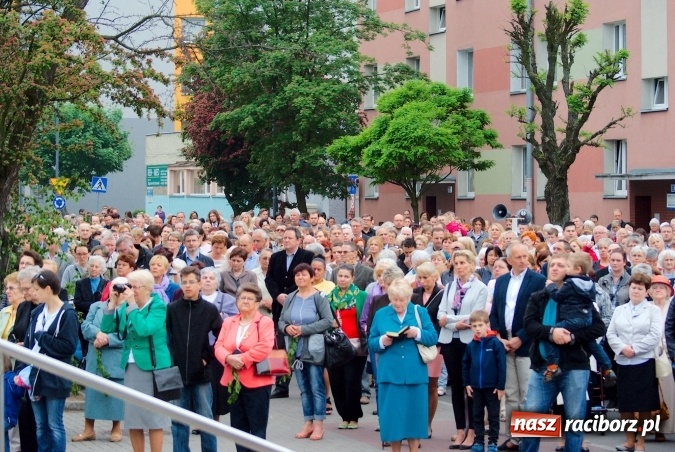 Zdjęcie w galerii na portalu naszraciborz.pl: Procesje Bożego Ciała w Raciborzu i okolicach wiadomości z regionu