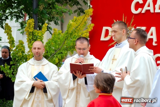 Zdjęcie w galerii na portalu naszraciborz.pl: Procesje Bożego Ciała w Raciborzu i okolicach wiadomości z regionu