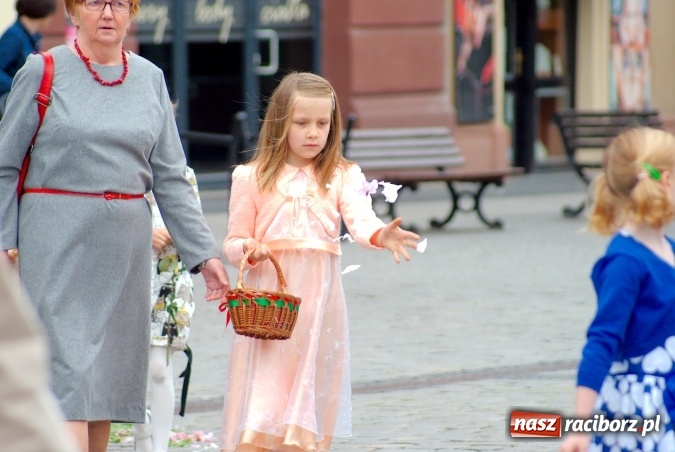 Zdjęcie w galerii na portalu naszraciborz.pl: Procesje Bożego Ciała w Raciborzu i okolicach wiadomości z regionu