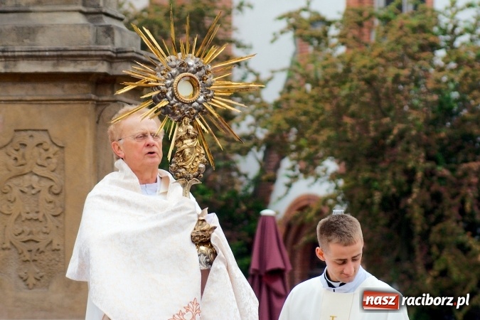 Zdjęcie w galerii na portalu naszraciborz.pl: Procesje Bożego Ciała w Raciborzu i okolicach wiadomości z regionu