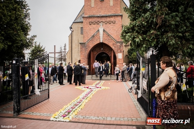 Zdjęcie w galerii na portalu naszraciborz.pl: Procesje Bożego Ciała w Raciborzu i okolicach wiadomości z regionu