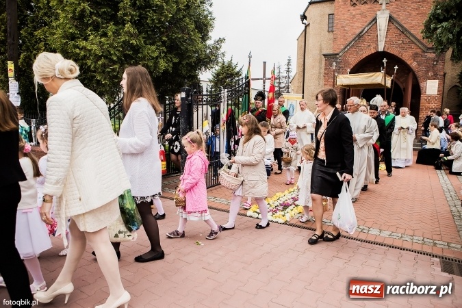 Zdjęcie w galerii na portalu naszraciborz.pl: Procesje Bożego Ciała w Raciborzu i okolicach wiadomości z regionu