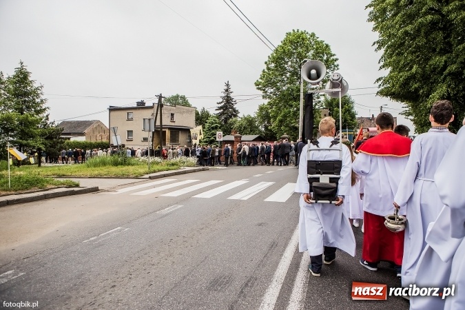 Zdjęcie w galerii na portalu naszraciborz.pl: Procesje Bożego Ciała w Raciborzu i okolicach wiadomości z regionu