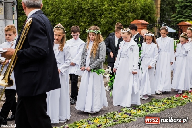 Zdjęcie w galerii na portalu naszraciborz.pl: Procesje Bożego Ciała w Raciborzu i okolicach wiadomości z regionu