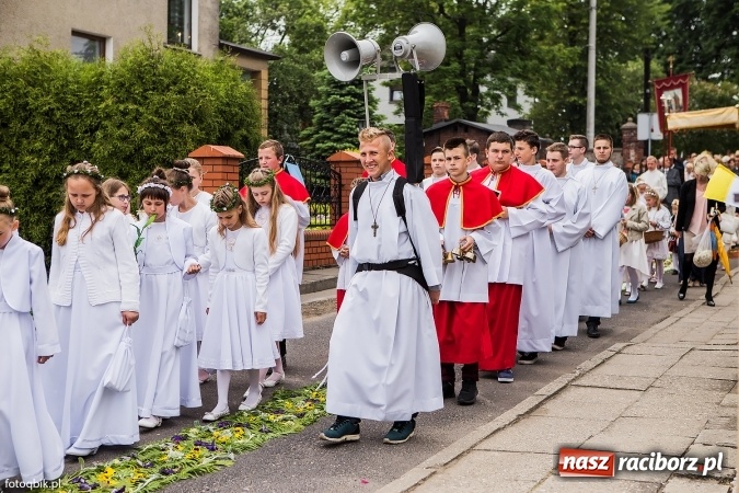 Zdjęcie w galerii na portalu naszraciborz.pl: Procesje Bożego Ciała w Raciborzu i okolicach wiadomości z regionu