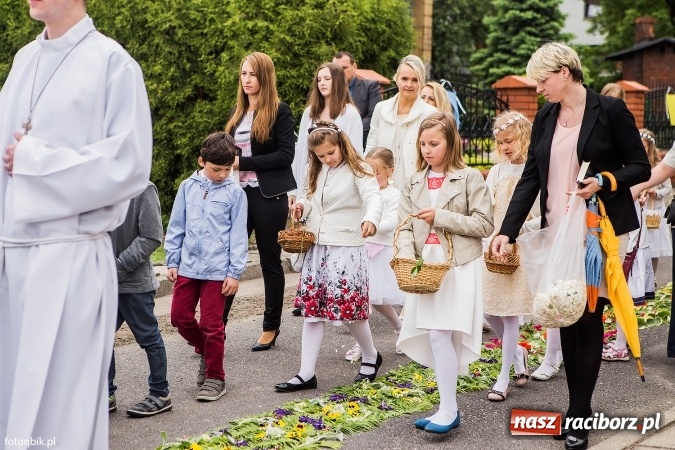 Zdjęcie w galerii na portalu naszraciborz.pl: Procesje Bożego Ciała w Raciborzu i okolicach wiadomości z regionu
