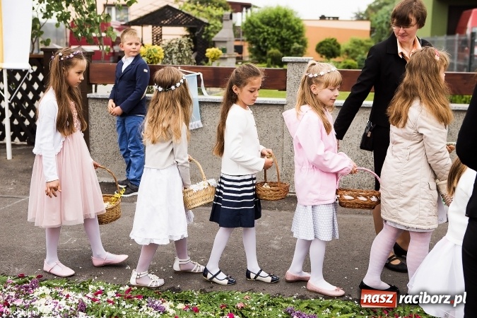 Zdjęcie w galerii na portalu naszraciborz.pl: Procesje Bożego Ciała w Raciborzu i okolicach wiadomości z regionu