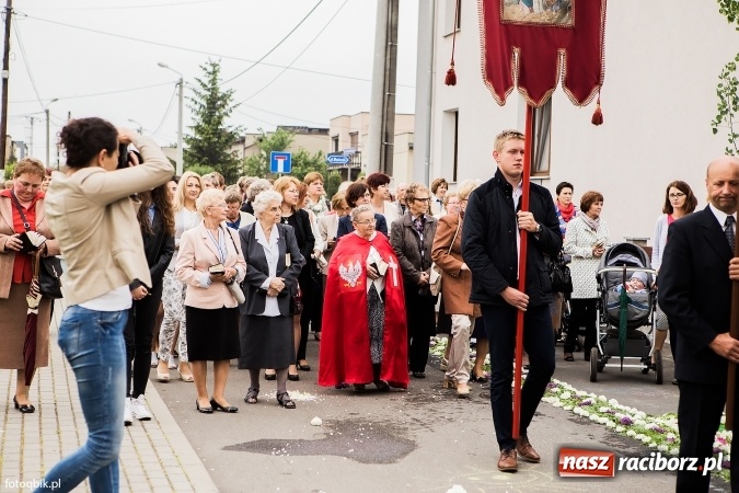 Zdjęcie w galerii na portalu naszraciborz.pl: Procesje Bożego Ciała w Raciborzu i okolicach wiadomości z regionu
