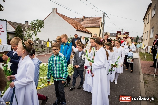 Zdjęcie w galerii na portalu naszraciborz.pl: Procesje Bożego Ciała w Raciborzu i okolicach wiadomości z regionu