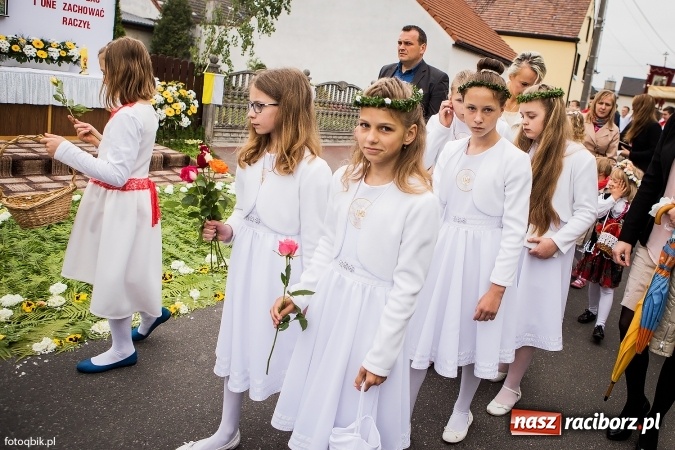 Zdjęcie w galerii na portalu naszraciborz.pl: Procesje Bożego Ciała w Raciborzu i okolicach wiadomości z regionu