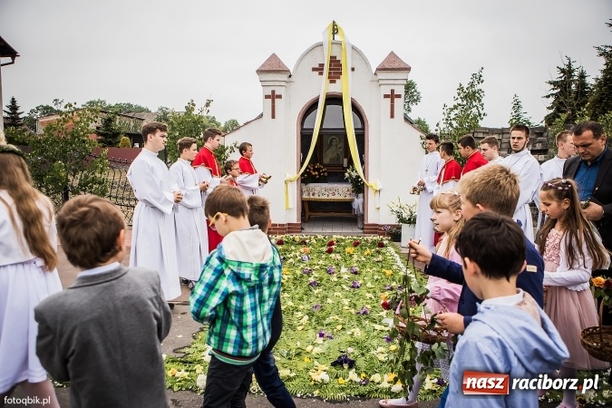 Zdjęcie w galerii na portalu naszraciborz.pl: Procesje Bożego Ciała w Raciborzu i okolicach wiadomości z regionu