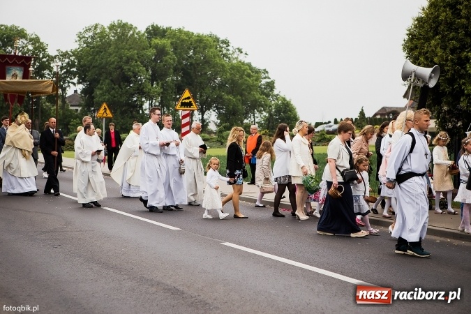 Zdjęcie w galerii na portalu naszraciborz.pl: Procesje Bożego Ciała w Raciborzu i okolicach wiadomości z regionu