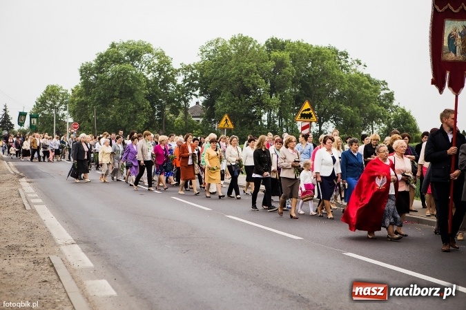 Zdjęcie w galerii na portalu naszraciborz.pl: Procesje Bożego Ciała w Raciborzu i okolicach wiadomości z regionu