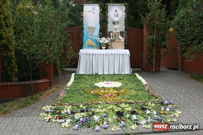 Zdjęcie w galerii na portalu naszraciborz.pl: Procesje Bożego Ciała w Raciborzu i okolicach wiadomości z regionu