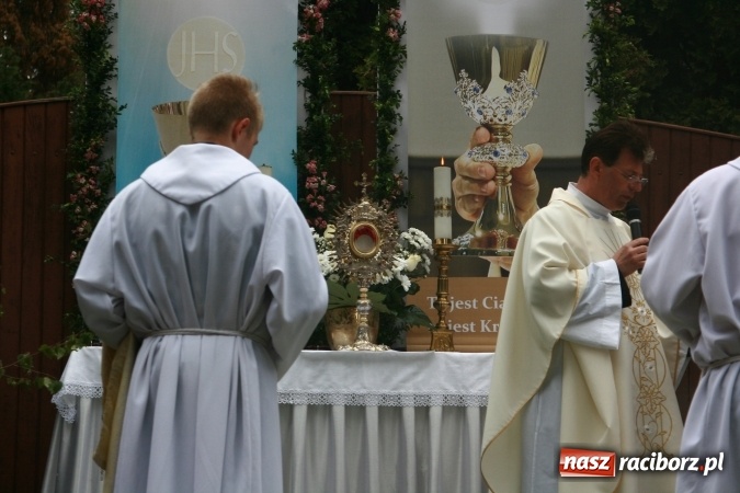 Zdjęcie w galerii na portalu naszraciborz.pl: Procesje Bożego Ciała w Raciborzu i okolicach wiadomości z regionu