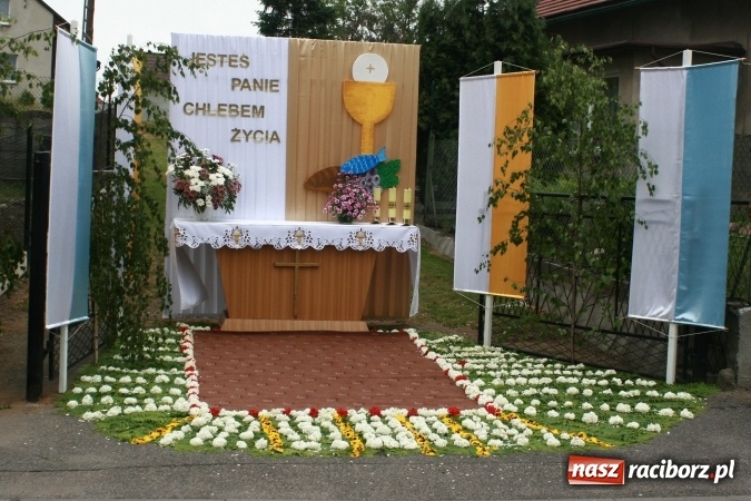 Zdjęcie w galerii na portalu naszraciborz.pl: Procesje Bożego Ciała w Raciborzu i okolicach wiadomości z regionu