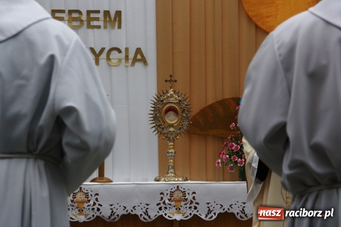 Zdjęcie w galerii na portalu naszraciborz.pl: Procesje Bożego Ciała w Raciborzu i okolicach wiadomości z regionu