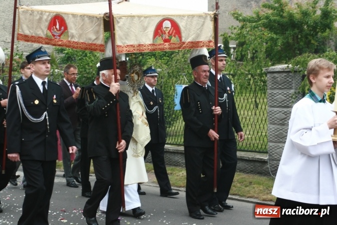Zdjęcie w galerii na portalu naszraciborz.pl: Procesje Bożego Ciała w Raciborzu i okolicach wiadomości z regionu