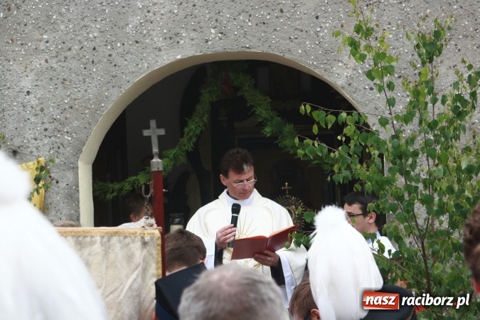 Zdjęcie w galerii na portalu naszraciborz.pl: Procesje Bożego Ciała w Raciborzu i okolicach wiadomości z regionu