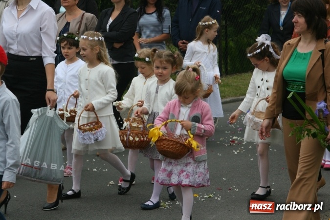 Zdjęcie w galerii na portalu naszraciborz.pl: Procesje Bożego Ciała w Raciborzu i okolicach wiadomości z regionu