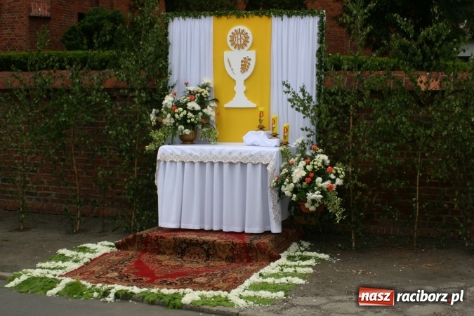 Zdjęcie w galerii na portalu naszraciborz.pl: Procesje Bożego Ciała w Raciborzu i okolicach wiadomości z regionu