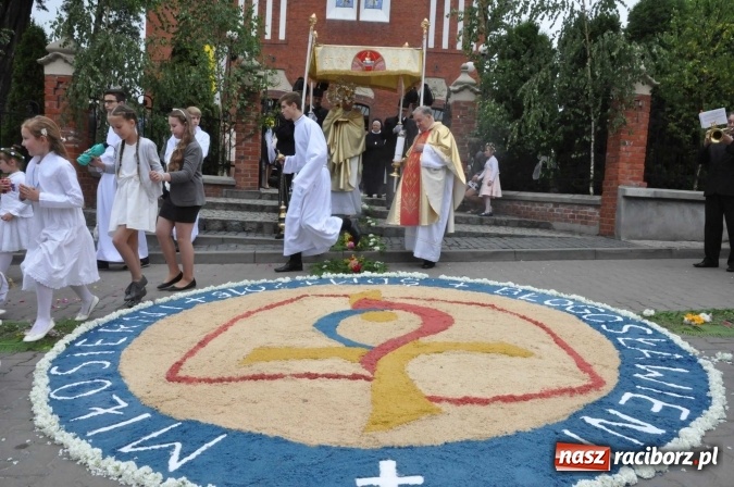 Zdjęcie w galerii na portalu naszraciborz.pl: Procesje Bożego Ciała w Raciborzu i okolicach wiadomości z regionu