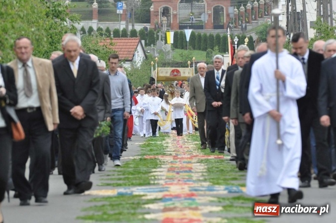 Zdjęcie w galerii na portalu naszraciborz.pl: Procesje Bożego Ciała w Raciborzu i okolicach wiadomości z regionu