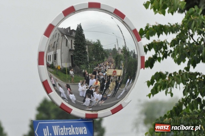 Zdjęcie w galerii na portalu naszraciborz.pl: Procesje Bożego Ciała w Raciborzu i okolicach wiadomości z regionu