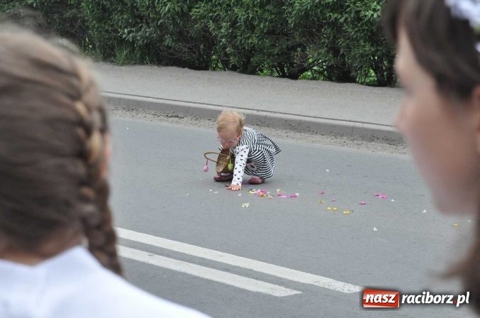 Zdjęcie w galerii na portalu naszraciborz.pl: Procesje Bożego Ciała w Raciborzu i okolicach wiadomości z regionu